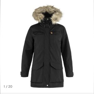 Fjallraven Women’s Nuuk Parka, Black, XS